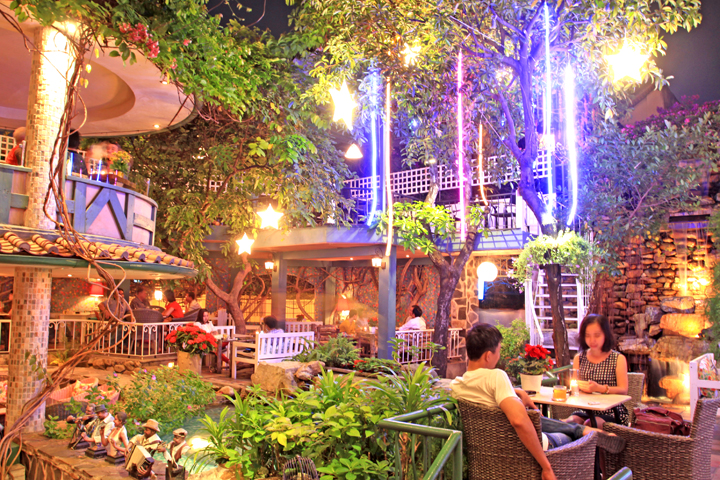 10 quán cafe sân vườn đẹp ở Sài Gòn. Ảnh 29