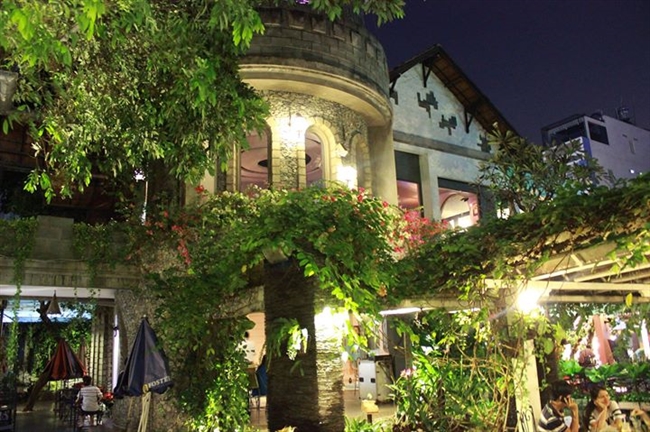 10 quán cafe sân vườn đẹp ở Sài Gòn. Ảnh 2