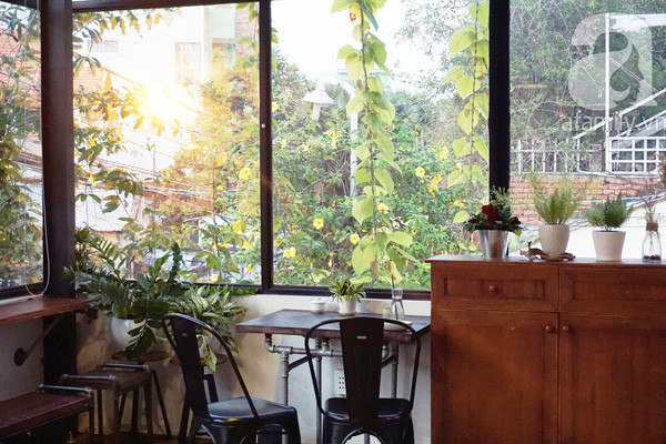 6 quán cafe yên tĩnh ở Sài Gòn với nhạc trữ tình du dương. Ảnh 12